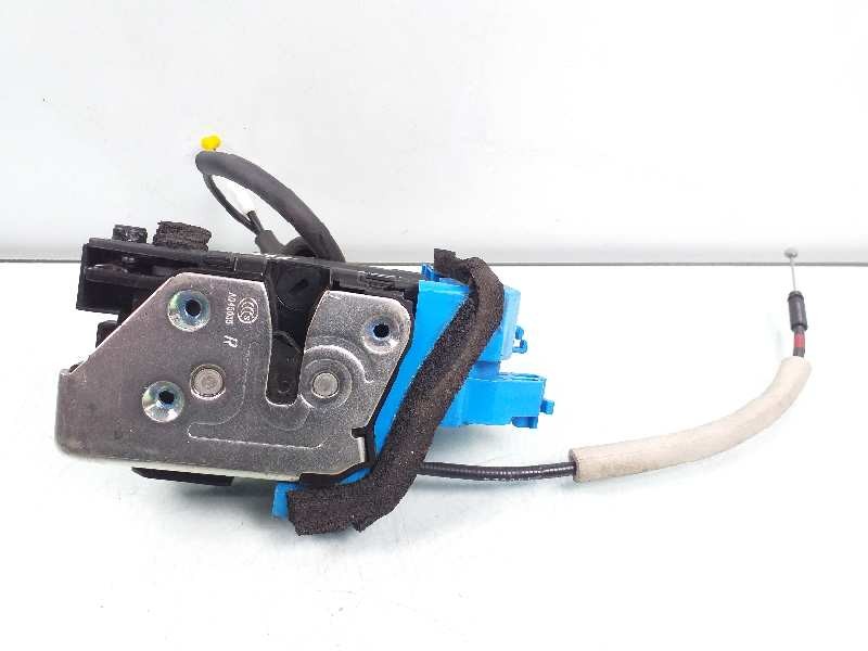 Recambio de cerradura puerta trasera derecha para kia cee´d concept referencia OEM IAM 81420A2100  