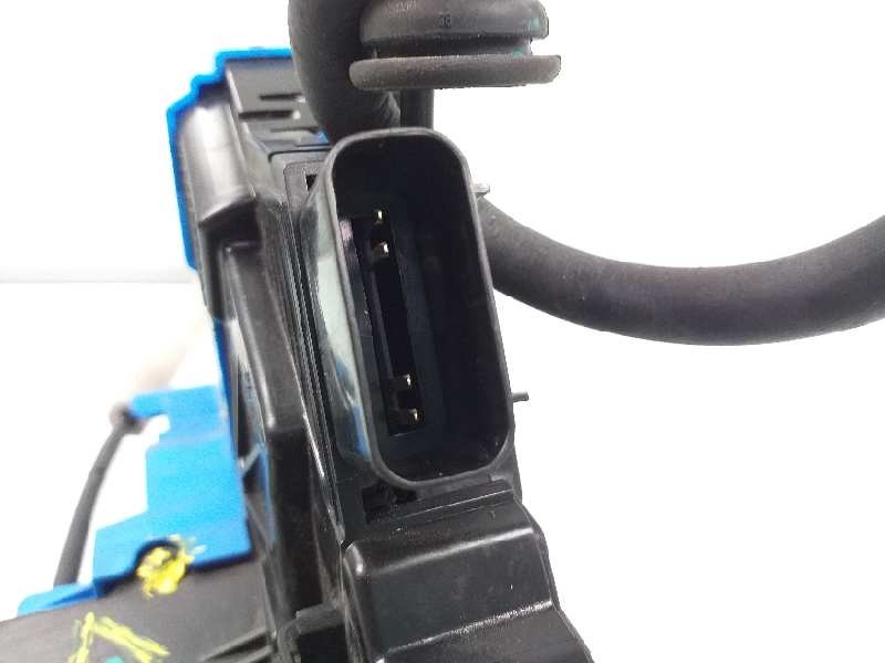 Recambio de cerradura puerta trasera derecha para kia cee´d concept referencia OEM IAM 81420A2100  