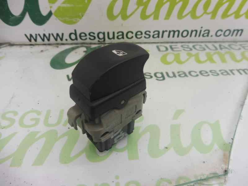 Recambio de mando elevalunas delantero derecho para renault clio grandtour expression referencia OEM IAM 2808203 214936B 