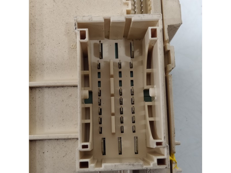 Recambio de caja reles / fusibles para kia cee´d concept referencia OEM IAM 91950A2030  