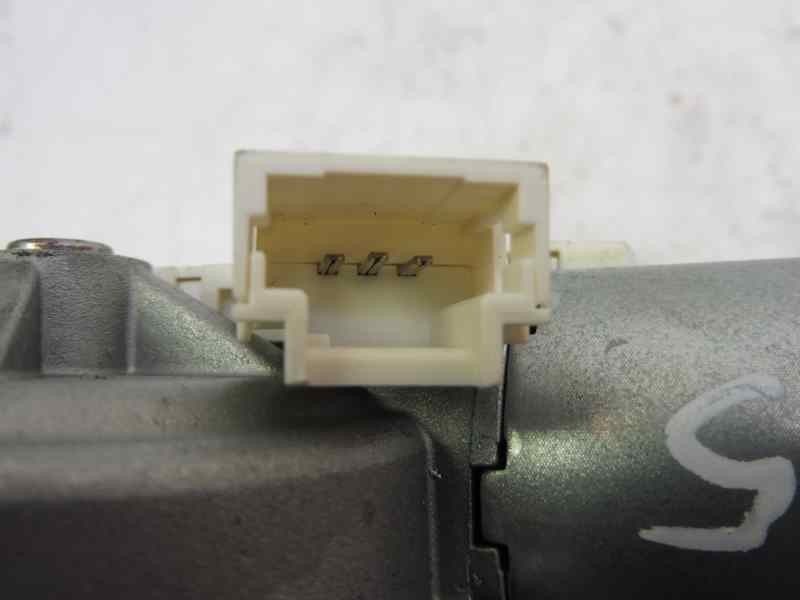 Recambio de motor limpia trasero para renault clio grandtour expression referencia OEM IAM 8200311486 53026312 