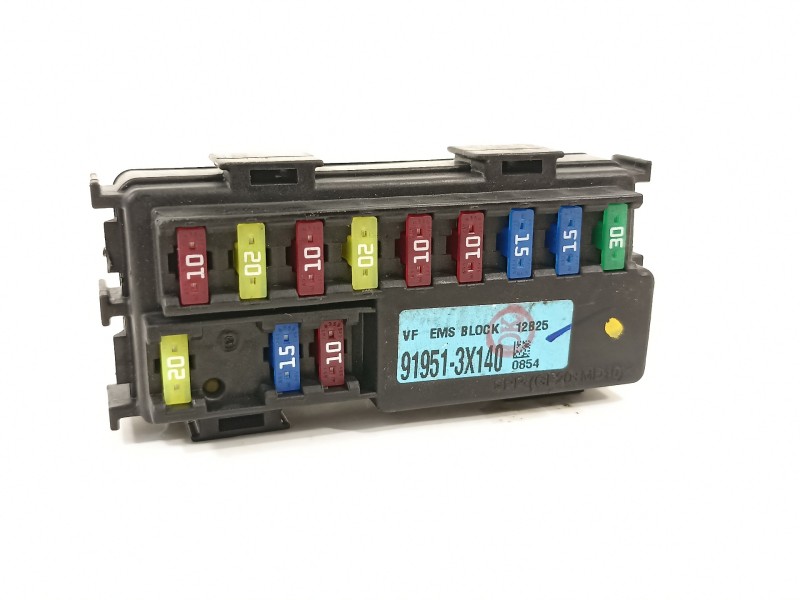 Recambio de caja reles / fusibles para hyundai i30 (gd) 1.4 cat referencia OEM IAM 919513X140  