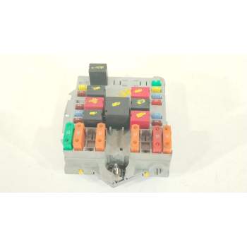 CAJA RELES / FUSIBLES 1349944080 