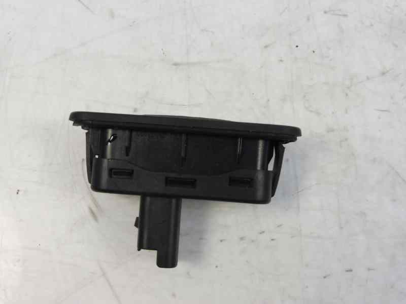 Recambio de maneta exterior porton para renault clio grandtour expression referencia OEM IAM 8200076256  