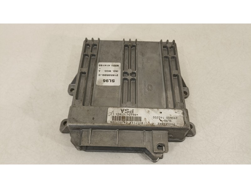 Recambio de centralita motor uce para citroën xsara berlina 1.8 vts referencia OEM IAM 9640414780  