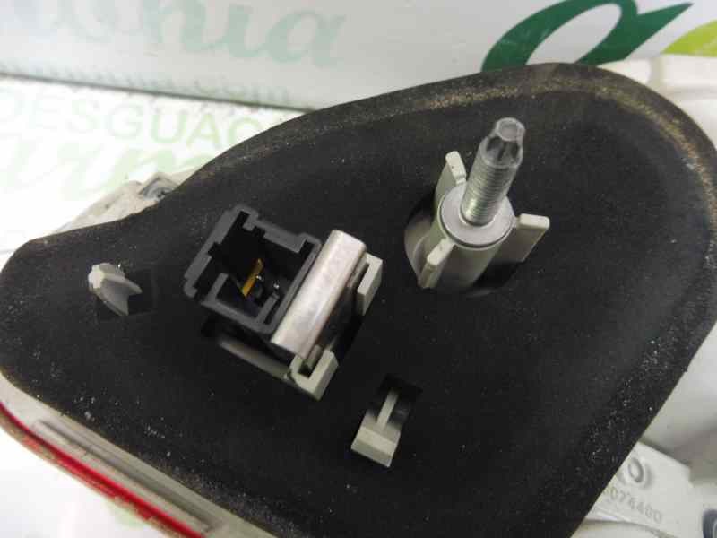 Recambio de piloto trasero izquierdo en porton para peugeot 2008 (--.2013) allure referencia OEM IAM 9678074480  
