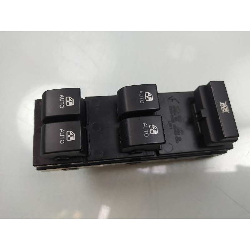 Recambio de mando elevalunas delantero izquierdo para kia cee´d active referencia OEM IAM 935701H120 3694901000 