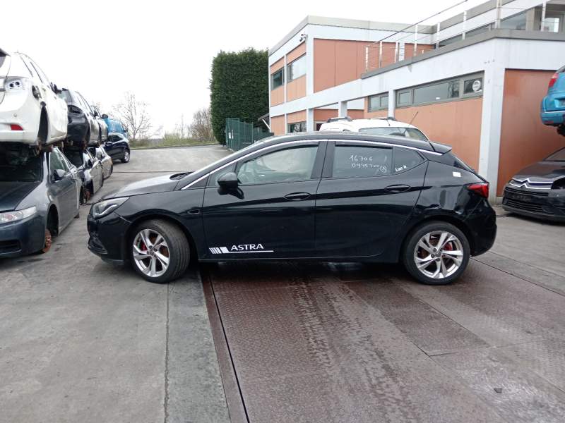 opel astra k (b16) del año 2017