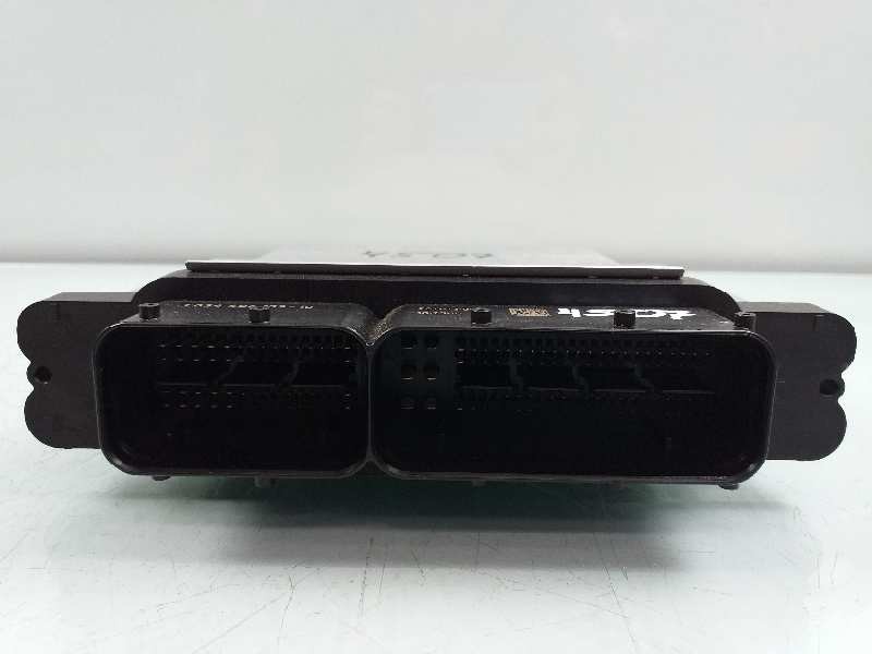 Recambio de centralita motor uce para seat leon (5f1) fr plus referencia OEM IAM 04E907309BJ 0261S12608 