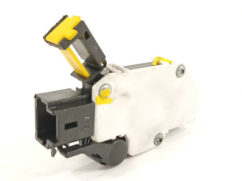 Recambio de no identificado para nissan qashqai (j11) 360 referencia OEM IAM 82066173A  