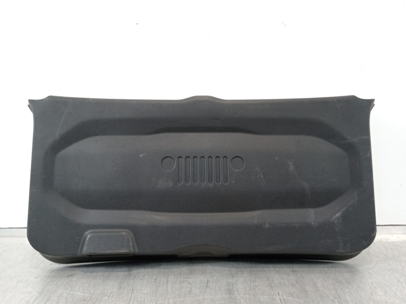 Recambio de guarnecido porton trasero para jeep renegade deserthawk 4wd referencia OEM IAM 51990206 07355995690 