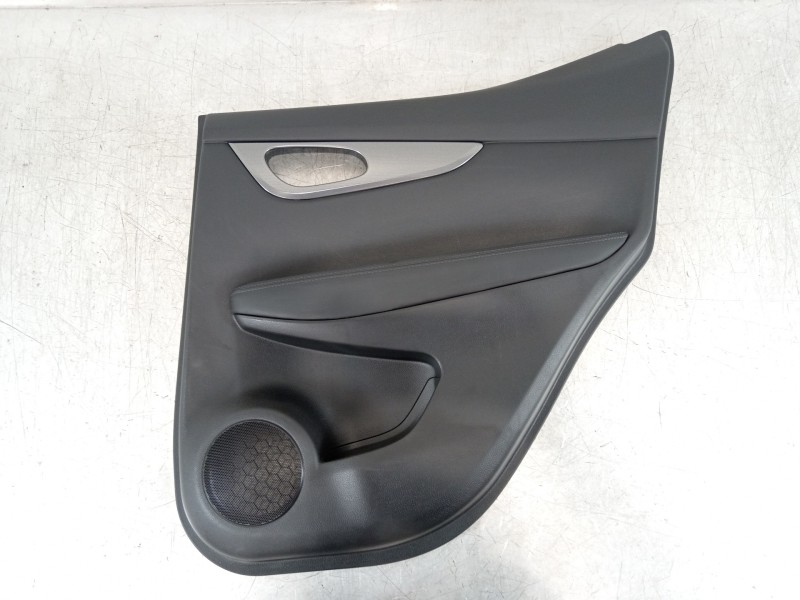 Recambio de guarnecido puerta trasera derecha para nissan qashqai (j11) 360 referencia OEM IAM 829224EA1A  