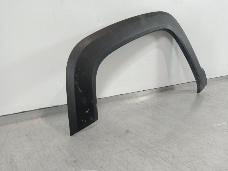 Recambio de aletin delantero izquierdo para jeep renegade deserthawk 4wd referencia OEM IAM 735578403  