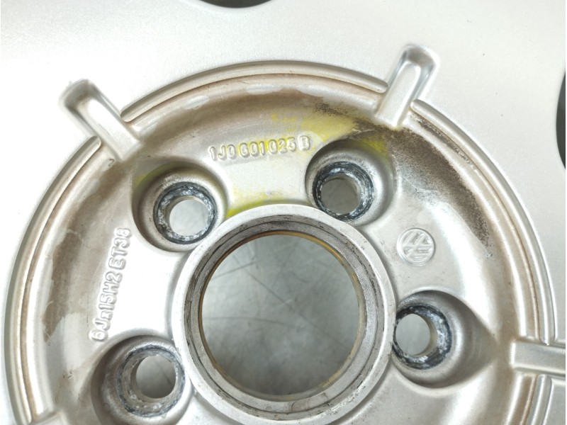 Recambio de llanta para volkswagen bora berlina (1j2) highline referencia OEM IAM 1J0601025B  