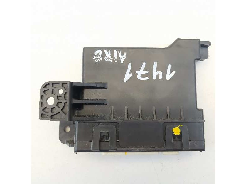 Recambio de modulo electronico para toyota auris hybrid advance referencia OEM IAM 8865002E00 1778004480 