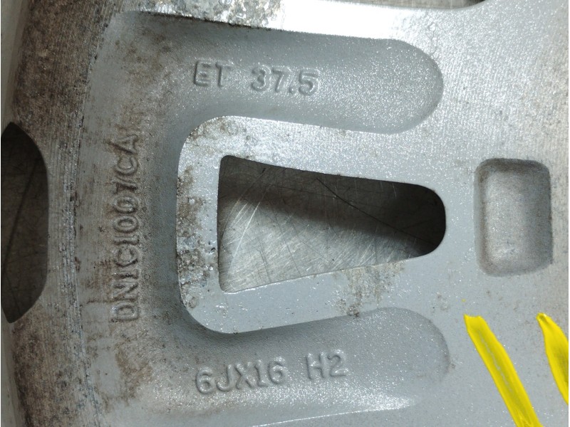 Recambio de llanta para ford ecosport titanium referencia OEM IAM DN1C100  