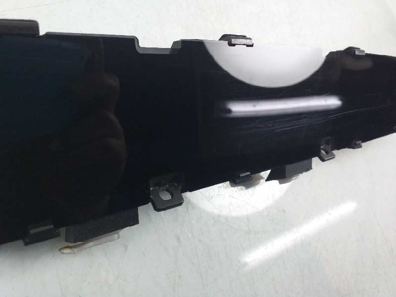 Recambio de pantalla multifuncion para toyota prius (nhw20) sol referencia OEM IAM 5541047050  