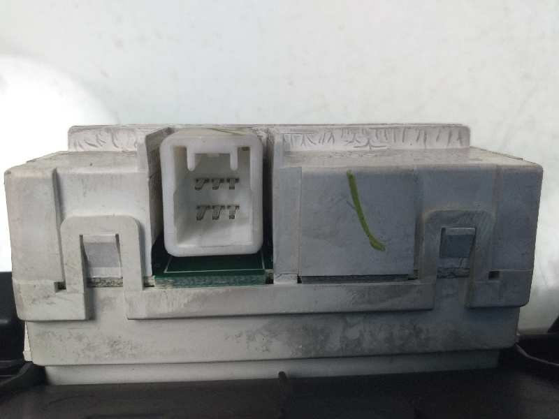 Recambio de pantalla multifuncion para toyota prius (nhw20) sol referencia OEM IAM 5541047050  