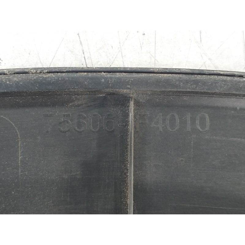 Recambio de aletin trasero izquierdo para toyota c-hr ax1t(eu,m)/zyx10(h)/zyx10l-ahxgbw(3a) referencia OEM IAM 75606F4010  