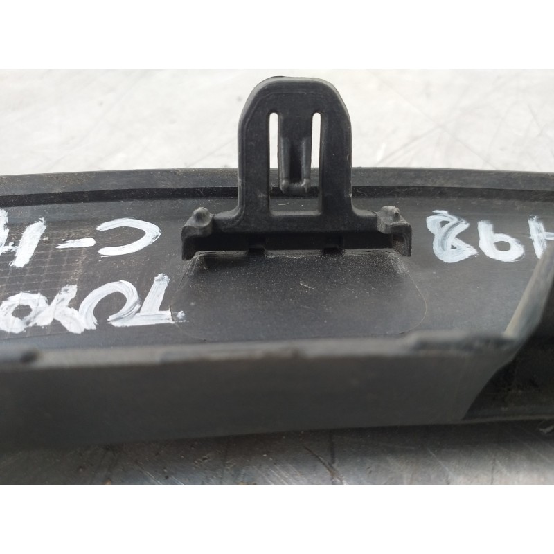 Recambio de aletin trasero izquierdo para toyota c-hr ax1t(eu,m)/zyx10(h)/zyx10l-ahxgbw(3a) referencia OEM IAM 75606F4010  