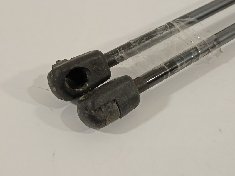 Recambio de amortiguadores maletero / porton para jeep renegade deserthawk 4wd referencia OEM IAM 52017651 52017651 