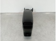 Recambio de apoyabrazos central para jeep renegade deserthawk 4wd referencia OEM IAM 735592332  