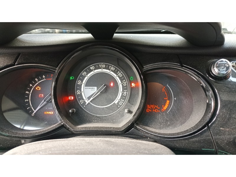 Recambio de cuadro instrumentos para citroën c3 attraction referencia OEM IAM 98041179XT  