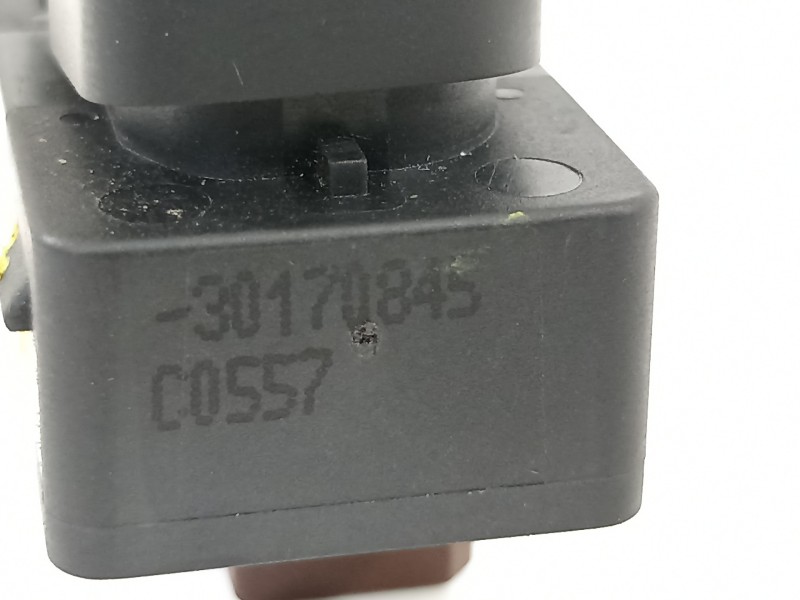 Recambio de mando multifuncion para jeep renegade deserthawk 4wd referencia OEM IAM 30170845  