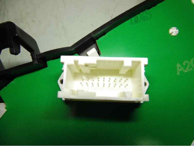 Recambio de cuadro instrumentos para peugeot 207 urban referencia OEM IAM 9666898680 A2C53375182 