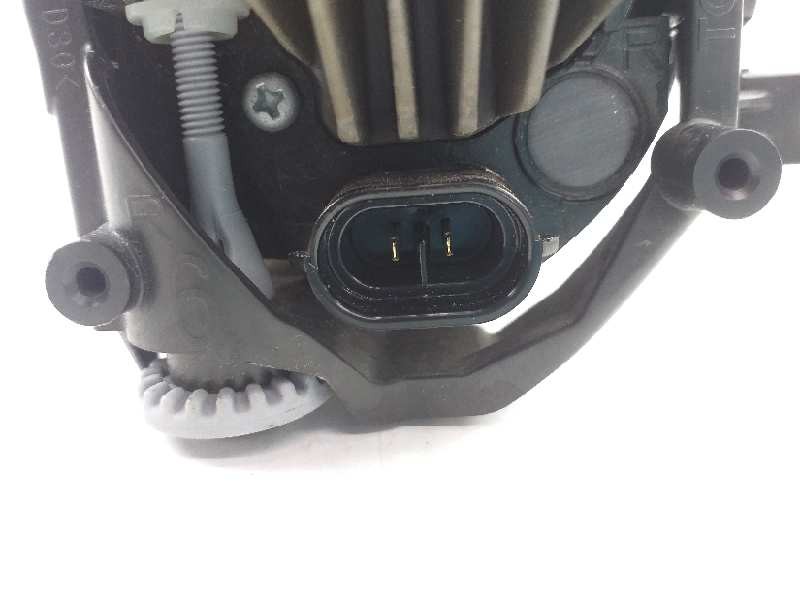 Recambio de faro antiniebla derecho para toyota c-hr ax1t(eu,m)/zyx10(h)/zyx10l-ahxgbw(3a) referencia OEM IAM E1313794R  