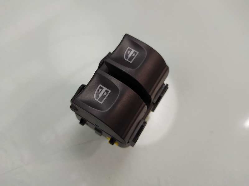Recambio de mando elevalunas delantero izquierdo para renault clio iv business referencia OEM IAM 254118044R  