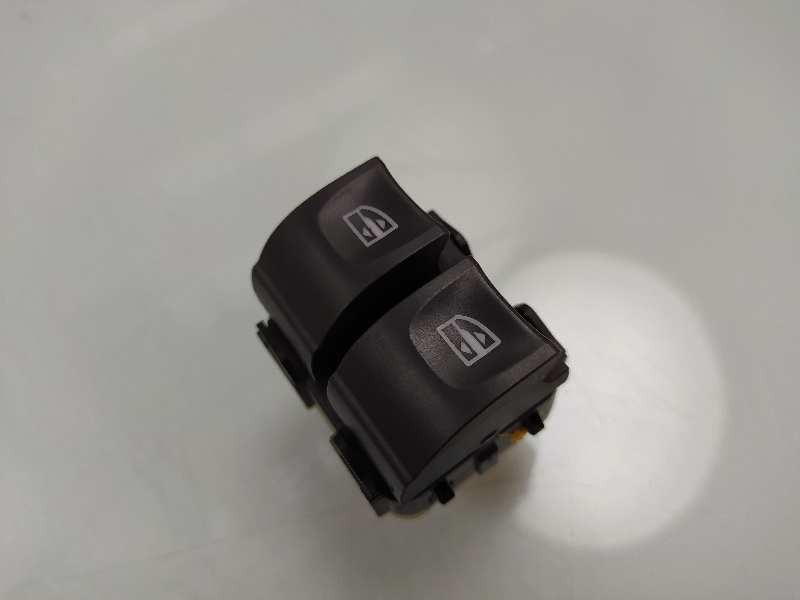 Recambio de mando elevalunas delantero izquierdo para renault clio iv business referencia OEM IAM 254118044R  