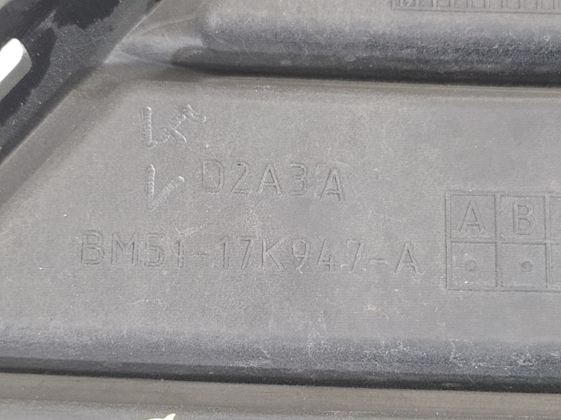 Recambio de rejilla paragolpes izquierda para ford focus lim. (cb8) urban referencia OEM IAM BM5117K947A  