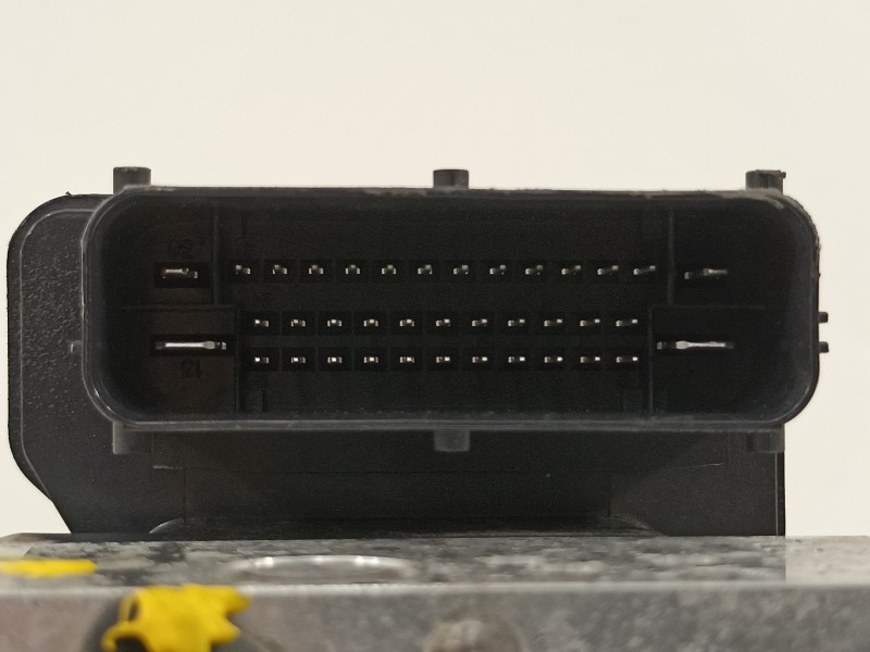 Recambio de abs para kia sportage concept 4x2 referencia OEM IAM 589203U310  