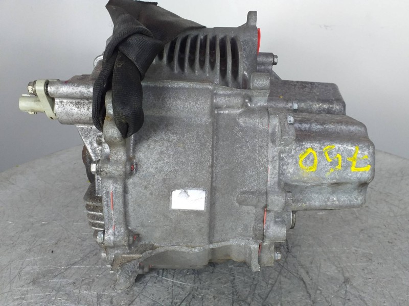 Recambio de diferencial trasero para lexus nx 300h 4wd referencia OEM IAM 2FM C48050297 