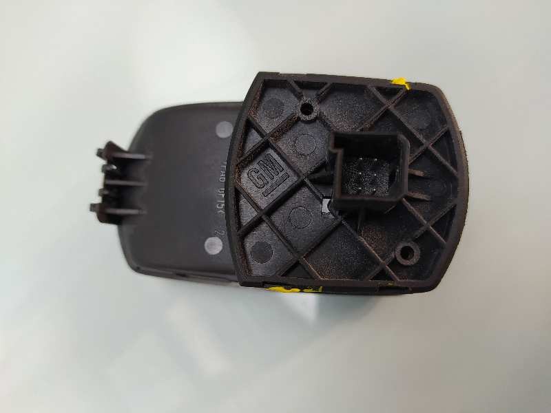 Recambio de mando elevalunas delantero derecho para opel corsa d enjoy referencia OEM IAM 13189333 315625731 