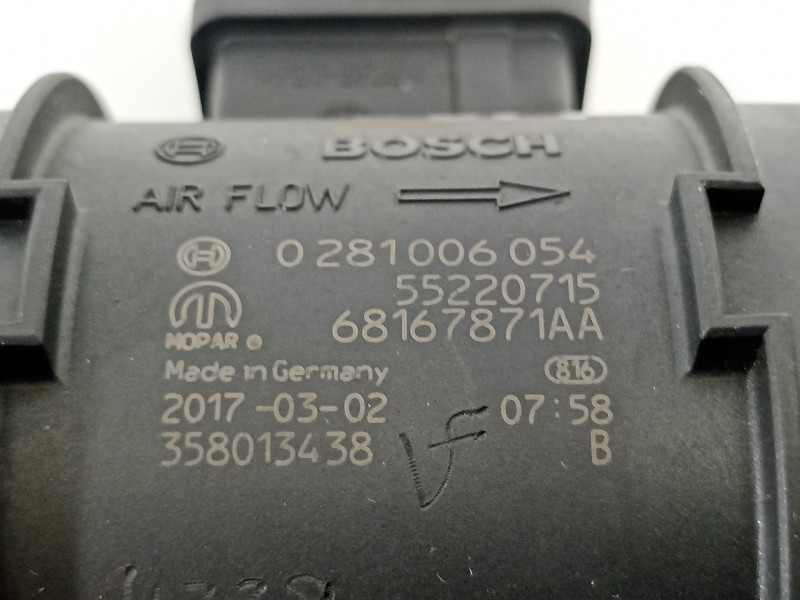 Recambio de caudalimetro para jeep renegade deserthawk 4wd referencia OEM IAM 55220715  