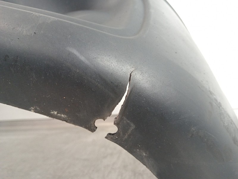 Recambio de paragolpes delantero para dacia logan express ambiance referencia OEM IAM 8200825158  