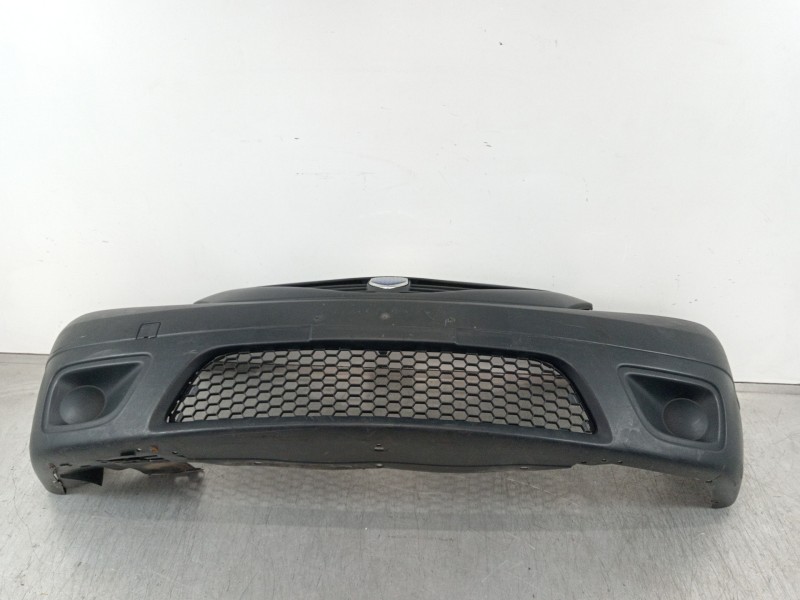 Recambio de paragolpes delantero para dacia logan express ambiance referencia OEM IAM 8200825158  