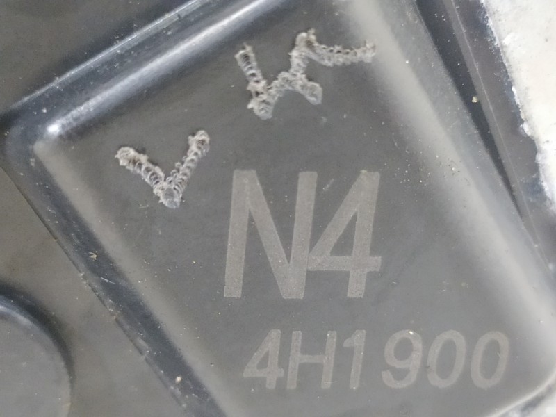 Recambio de cerradura puerta trasera derecha para lexus nx 300h 4wd referencia OEM IAM N44H1900 6905012410 