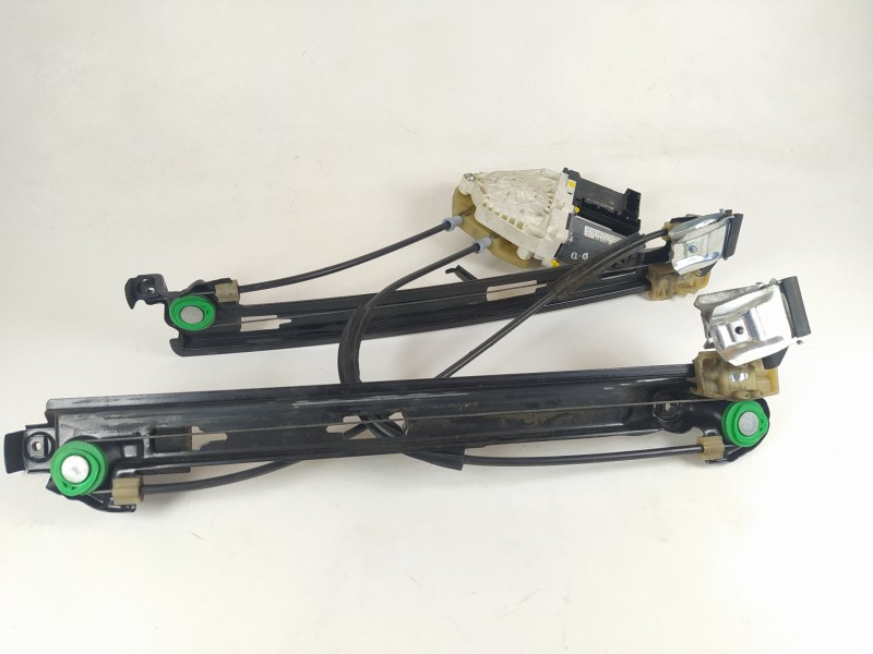 Recambio de elevalunas delantero derecho para seat leon (1p1) reference referencia OEM IAM 1P0837402E 1T0959702G 1K0959792M