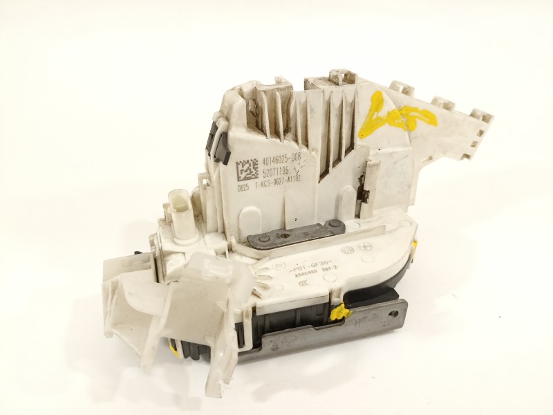 Recambio de cerradura puerta trasera derecha para jeep renegade deserthawk 4wd referencia OEM IAM 40146025 52071196 52071196