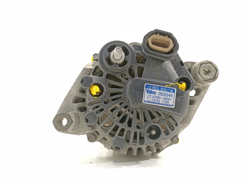 Recambio de alternador para kia optima 2.0 cat referencia OEM IAM 3730025201  