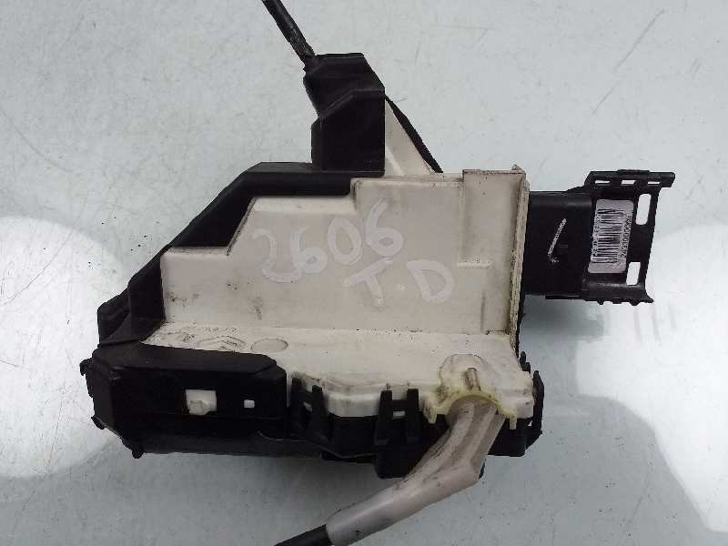Recambio de cerradura puerta trasera derecha para citroën c3 lx referencia OEM IAM 732315 6420N1699I5 2433900669