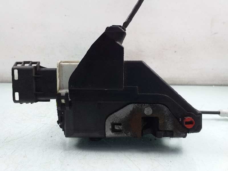 Recambio de cerradura puerta trasera derecha para citroën c3 lx referencia OEM IAM 732315 6420N1699I5 2433900669