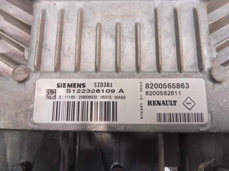 Recambio de centralita motor uce para renault megane ii berlina 5p emotion referencia OEM IAM 8200565863  