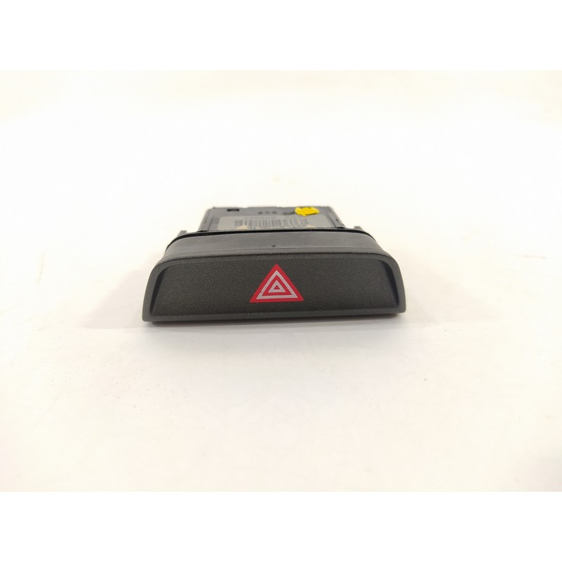 Recambio de warning para kia sportage concept 4x2 referencia OEM IAM 937903U010DC8  