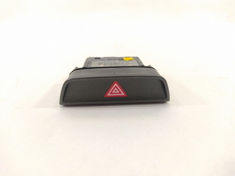 Recambio de warning para kia sportage concept 4x2 referencia OEM IAM 937903U010DC8  