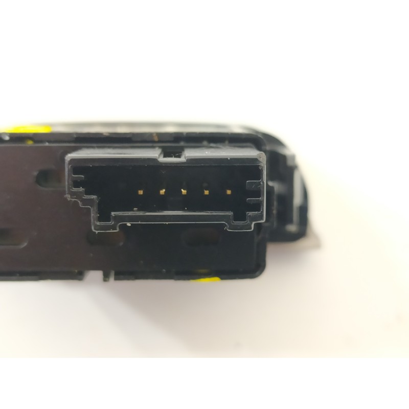 Recambio de warning para kia sportage concept 4x2 referencia OEM IAM 937903U010DC8  