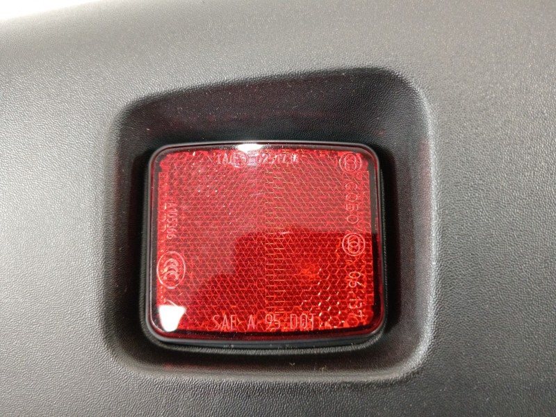 Recambio de moldura para citroën jumper kombi 30 l1h1 blue-hdi 140 referencia OEM IAM 1681319680 1305762070 1317433070